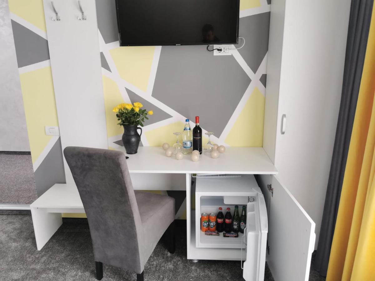 Casa Sonia Hotel Zsilvásárhely Kültér fotó